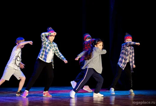 школа танцев dancemotion фото 4 - iogaplace.ru